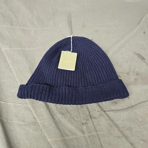 JOHN SMEDLEY ORAM 1X1 RIB UNISEX HAT IN MIDNIGHT ONE SIZE