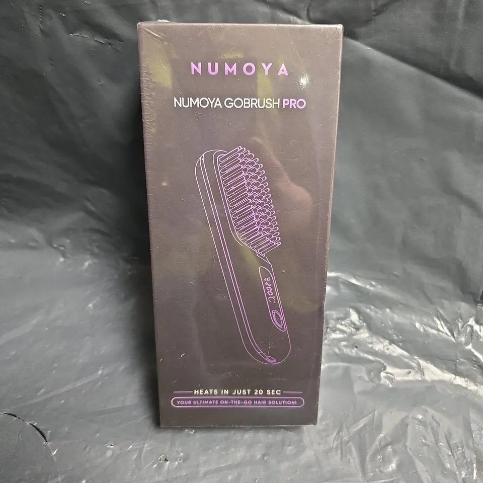 NUMOYA GOBRUSH PRO HEATED HAIR BRUSH – BOXED
