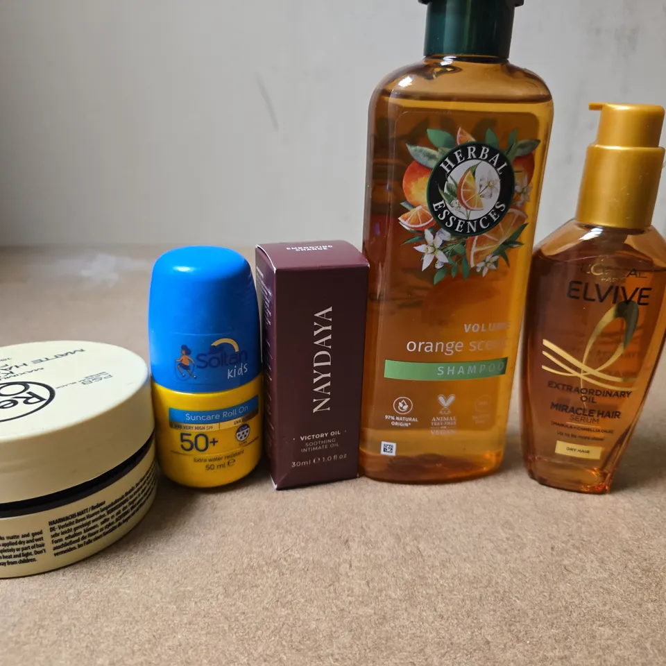 APPROXIMATELY 15 ASSORTED HEALTH & BEAUTY PRODUCTS TO INCLUDE HAIR WAX, SHAMPOO, VICTORY OIL ETC
