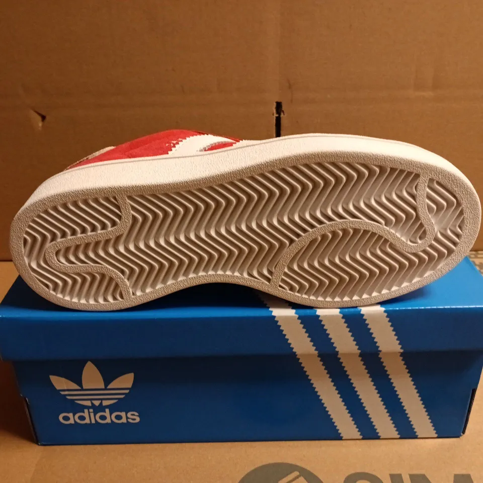 BOXED PAIR OF ADIDAS CAMPUS 00S J KIDS SNEAKERS – RED, UK 3