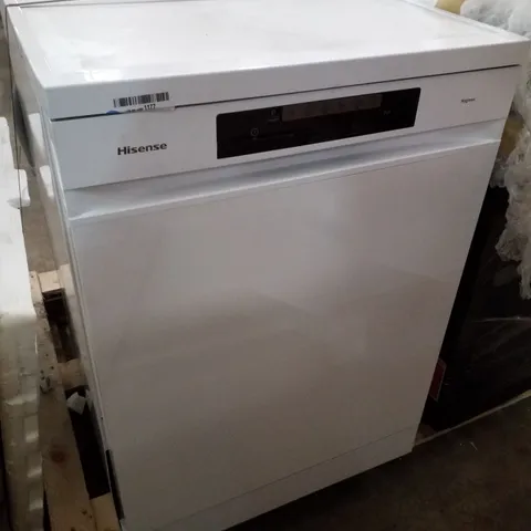 HISENSE 16 PLACE SETTINGS FREESTANDING DISHWASHER