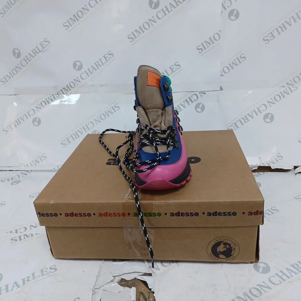 BOXED ADESSO MULTICOLOURED RAINE BOOTS- SIZE 4 