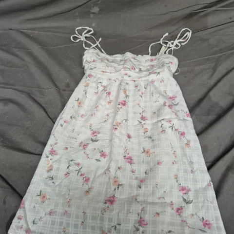WOMEN'S FLORAL DRESS – MEDIUM HOLLISTER