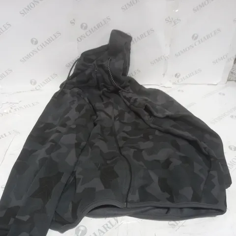 BLACK CAMOFLAUGE ZIP UP HOODIE - M