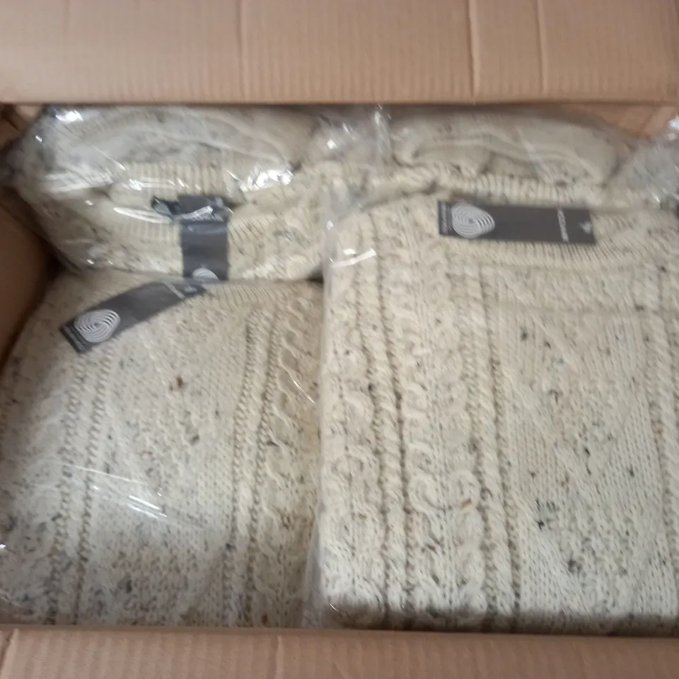 LOT OF 10 AS NEW PURE NEW WOOL KNITTED CREW JUMPERS IN ECRU - ALL L