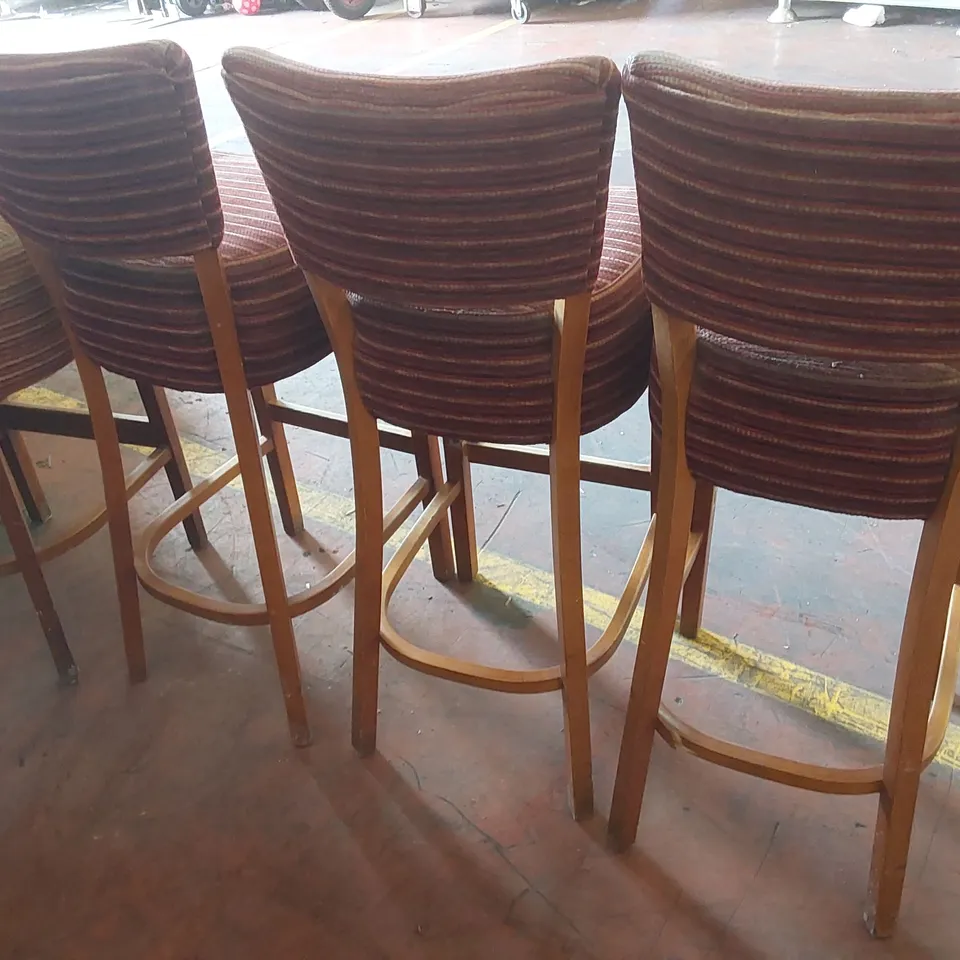 SET OF 5 BAR STOOLS