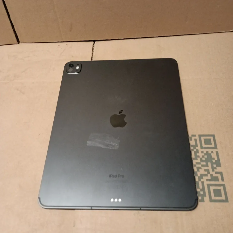 APPLE IPAD PRO 13 INCH BOXED