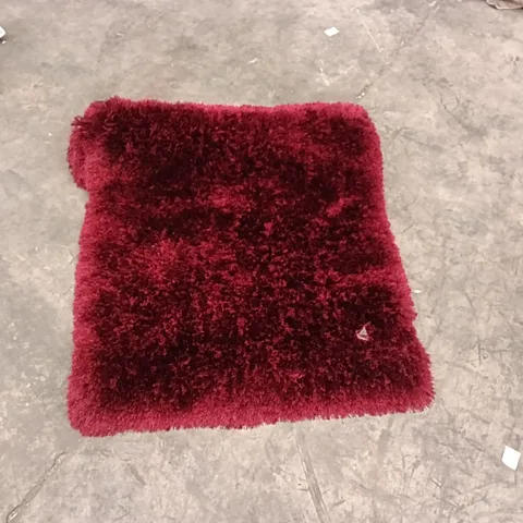 STILLAGE TO CONTAIN APPROXIMATELY 29X DESIGNER AREA RUGS