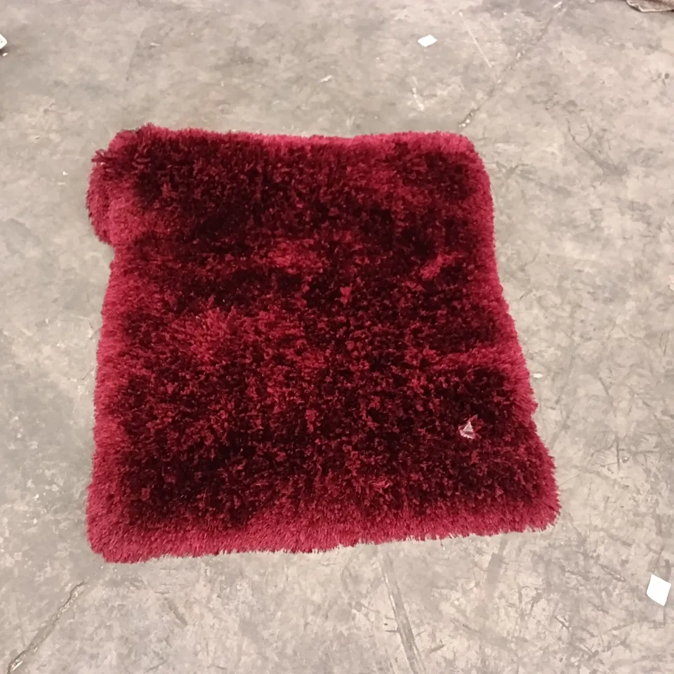 STILLAGE TO CONTAIN APPROXIMATELY 29X DESIGNER AREA RUGS