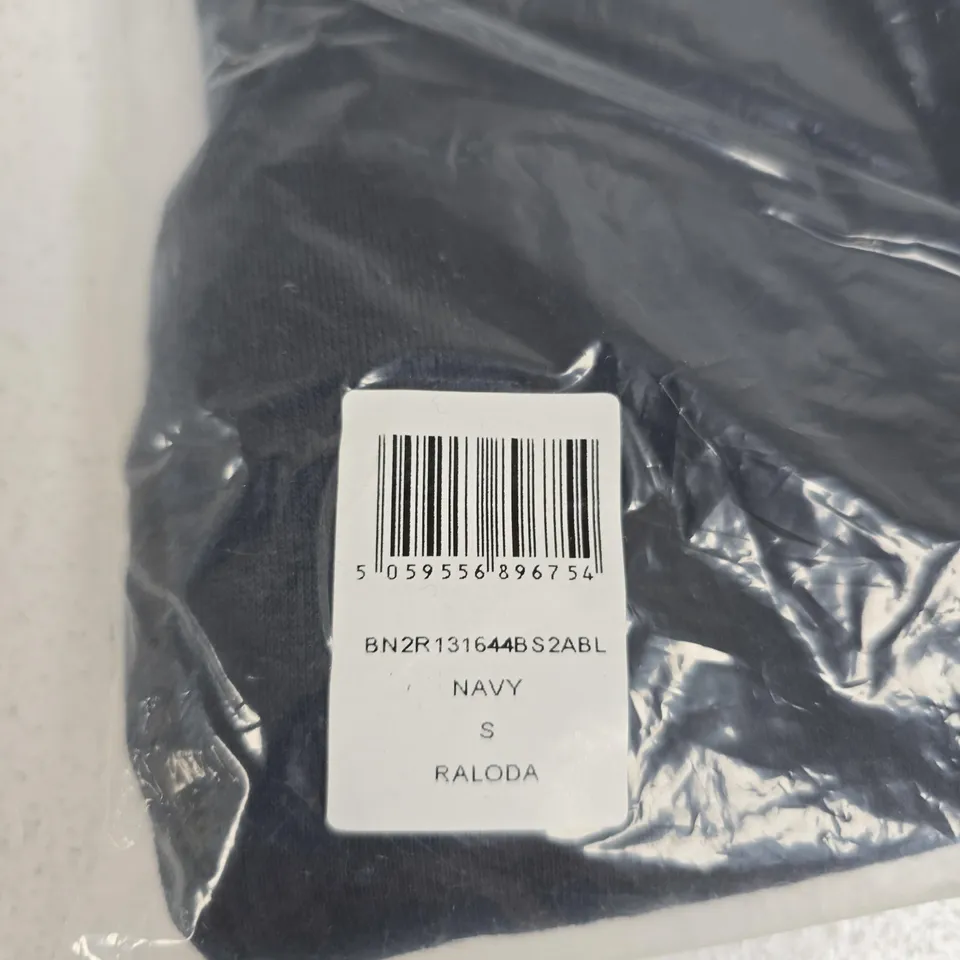 NAVY SHORTS– SIZE S (BRAND: BENCH) 