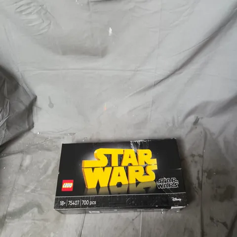 LEGO STAR WARS 75407 – 700 PIECES (BOXED)