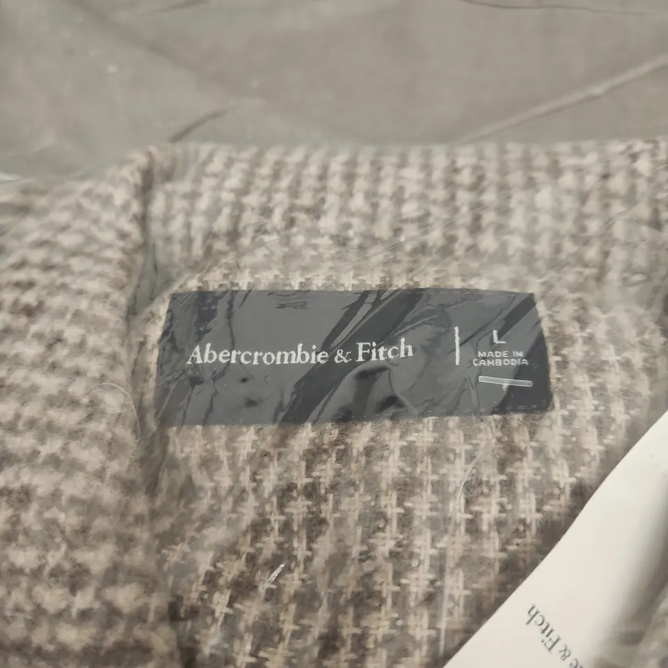 ABERCROMBIE & FITCH KNITTED COAT – SIZE L