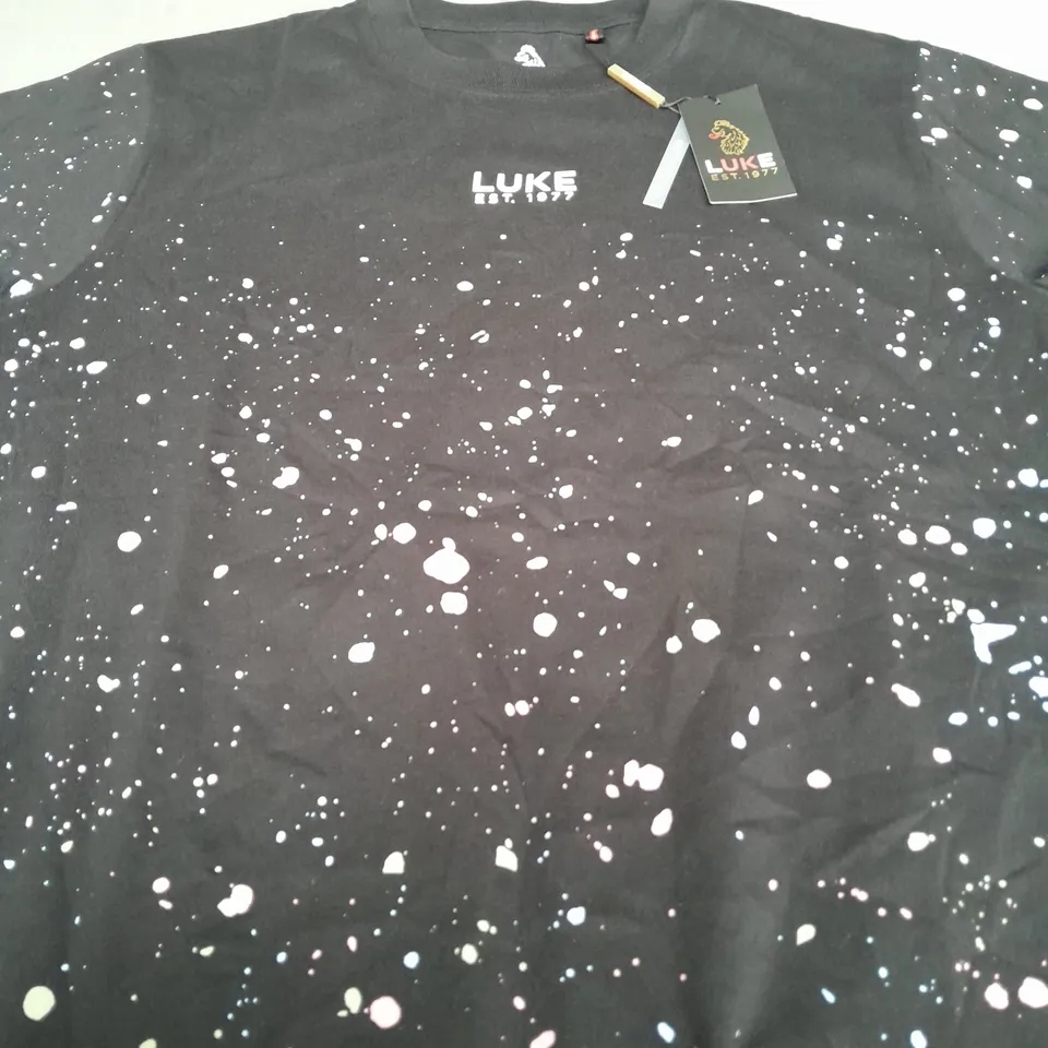 LUKE ST KITTS RELAX FIT T-SHIRT - MEDIUM