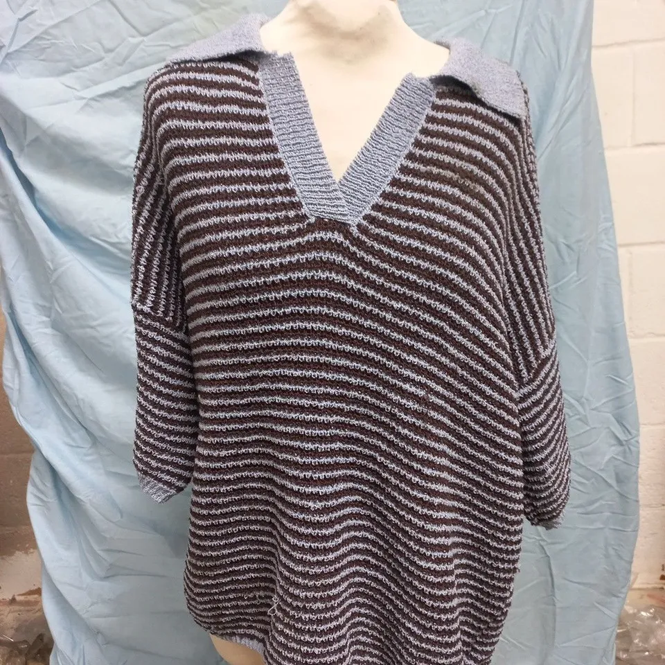 PRINCESS POLLY SERENIQUE COLLARED SHORT SLEEVE KNIT SWEATER IN BLUE/CHOCOLATE SIZE L/XL