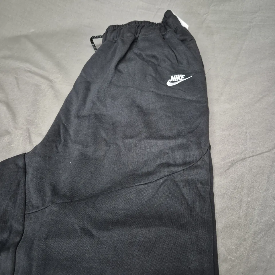 NIKE LOGO FLEECED TRACKSUIT BOTTOM SIZE XL