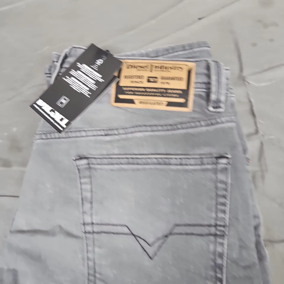 DIESEL LARKEE TROUSERS - W32 X L32