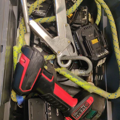 MIX OF APPROXIMATELY 10 ITEMS INCLUDING ROPE, DRILL PART, SCANNER ETC.