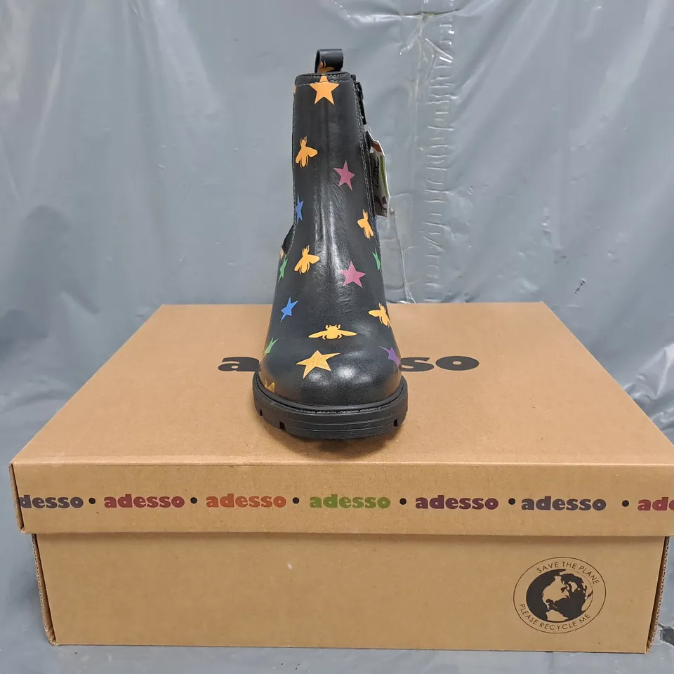 BOXED PAIR OF ADESSO SIDE-ZIP BOOTS IN BLACK/MULTI SIZE EU 38