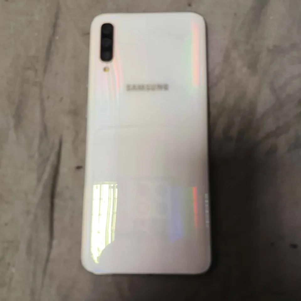 SAMSUNG GALAXY A70 SMARTPHONE 