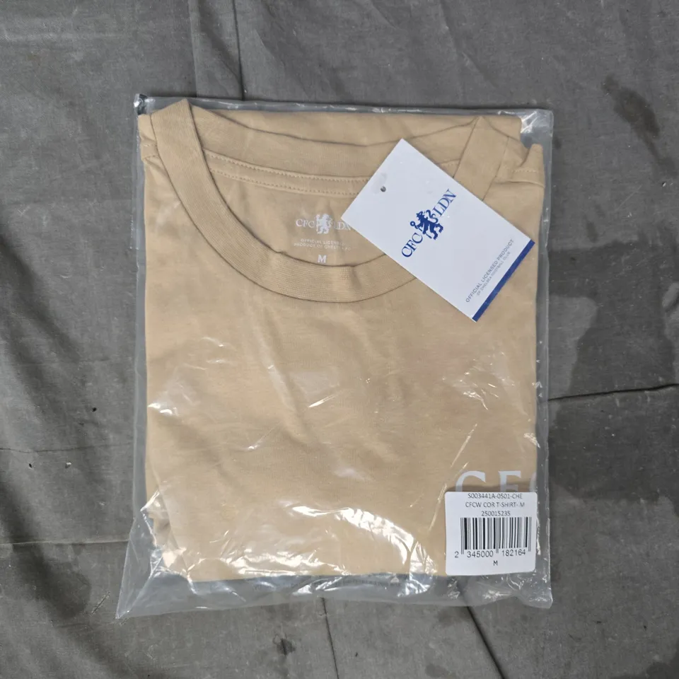 CHELSEA FOOTBALL CLUB T-SHIRT IN BEIGE SIZE MEDIUM