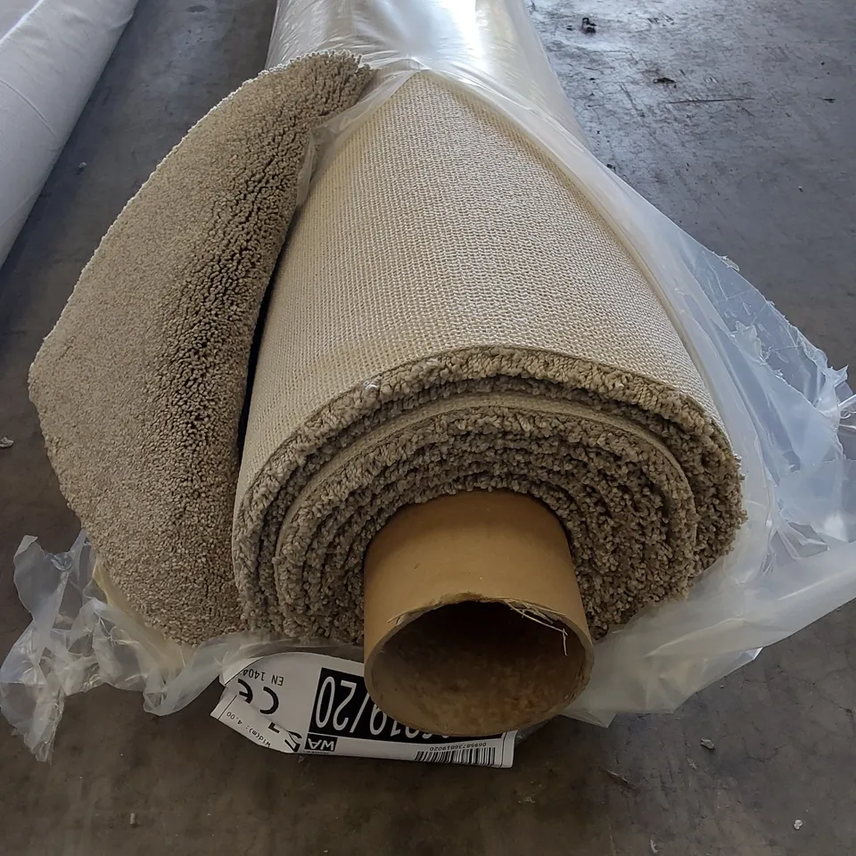 ROLL OF QUALITY ULTIMATE EXPRESSIONS TAUPE CARPET // SIZE: APPROX 4 X 4.41m