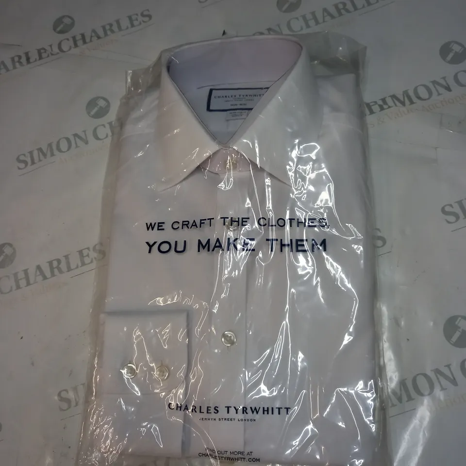 BAGGED CHARLES TYRWHITT BUTTON SHIRT SIZE UNSPECIFIED