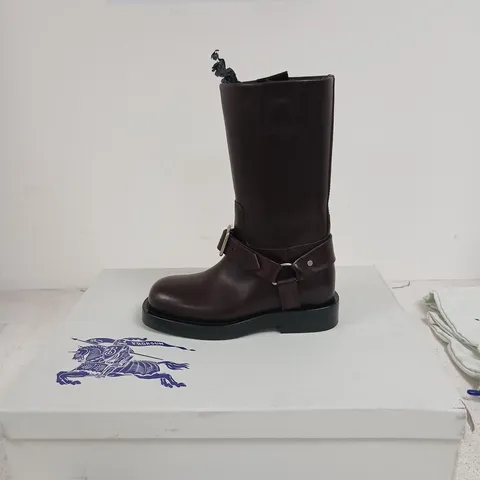 BURBERRY LEATHER KNEE-HIGH BOOTS – AUBERGINE, UK 3 (EU 36), BUCKLE STRAP