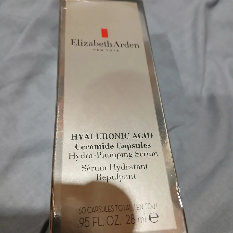 APPROXIMATELY 36 ELIZABETH ARDEN HYALURONIC ACID CERAMIDE CAPSULES HYDRA-PLUMPING SERUM – 60 CAPSULES, 0.95 FL OZ (28 ML), BOXED