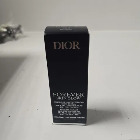 DIOR FOREVER SKIN GLOW FOUNDATION – 30 ML (BOXED) 1.5N NEUTRAL