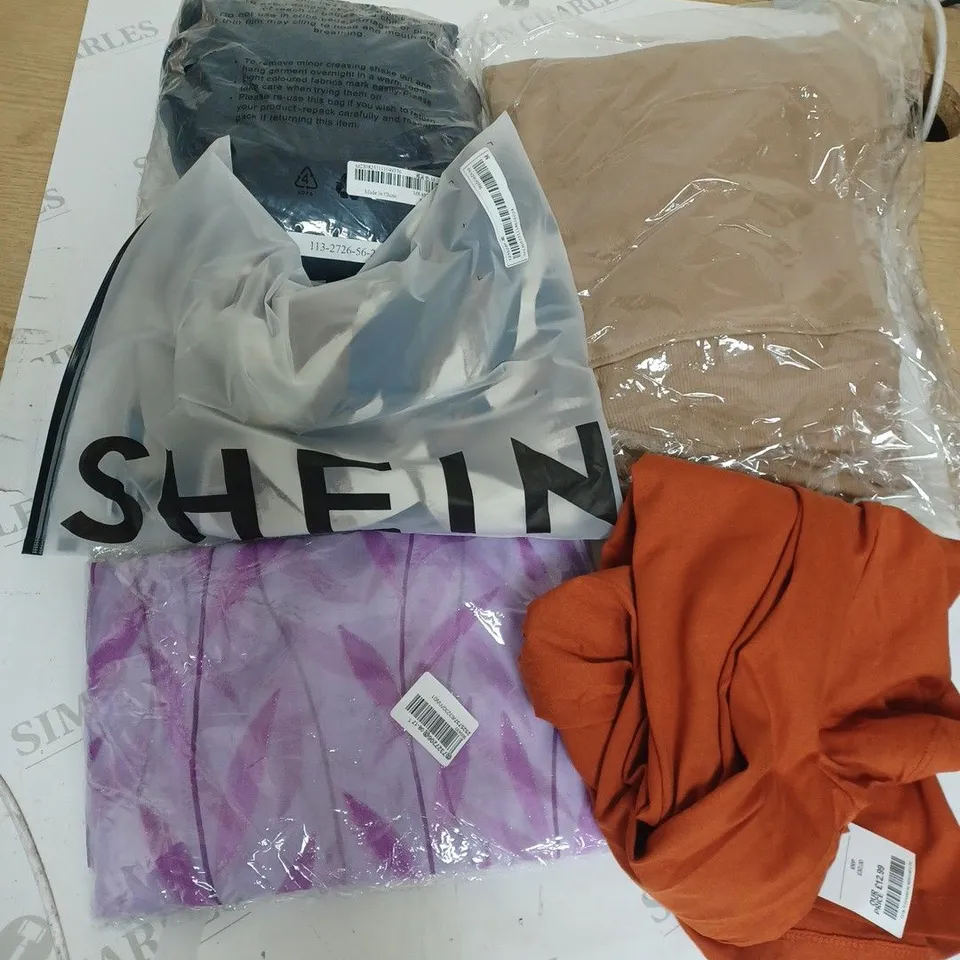 BOX OF APPROX. 50 ASSORTED CLOTHING VARYING IN SIZE/COLOUR/STYLE TO INCLUDE:  TOPS, TROUSERS, JUMPERS