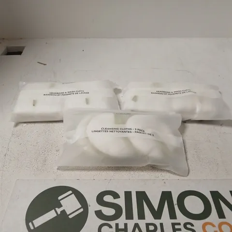 SET OF 3 ICONIC LONDON ITEMS: CLEANSING CLOTHS + 2 X HEADBAND & WASH CUFFS
