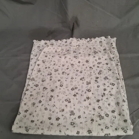 OH ME OH MY SKIRT IN BEIGE FLORAL SIZE 10