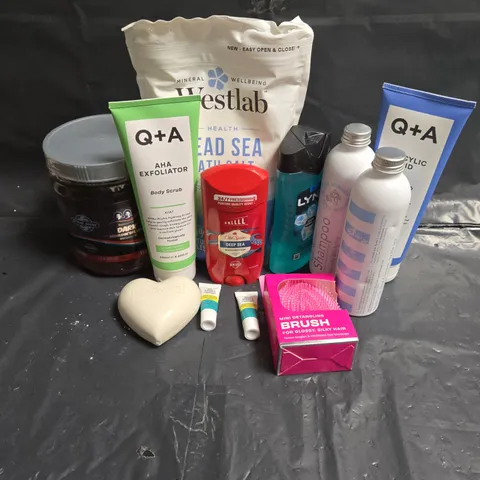 APPROXIMATEY 20 ASSORTED HEALTH AND BEAUTY PRODUCTS TO INCLUDE - Q+A  AHA EXFOLIATOR - WESTLAB DEAD SEA SALT - LEE STAFFORD DETANGLING BRUSH - ETC