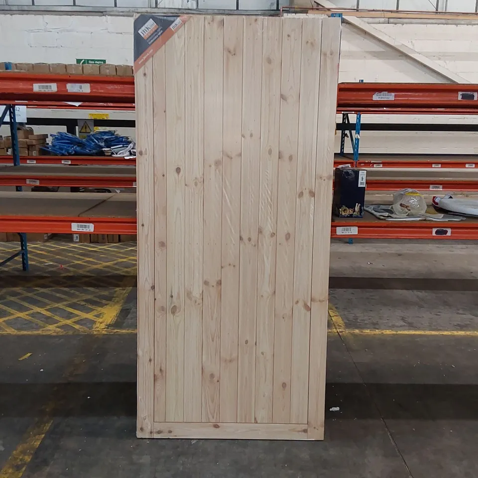 WRAPPED WESTBY FRAMED LEDGED AND BRACED UNFINISHED EXTERNAL DOOR (1981 X 915 X 44MM)