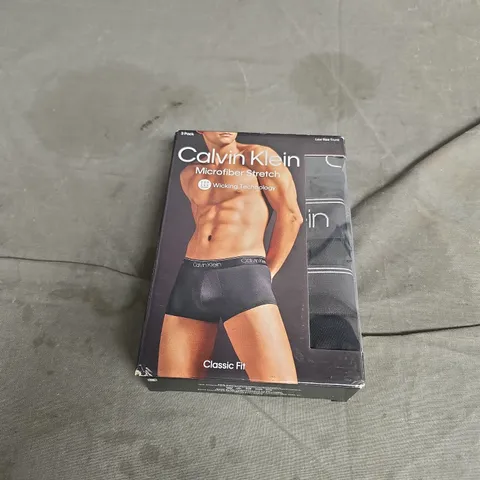 BOXED CALVIN KLEIN 3 PACK LOW RISE TRUNKS IN BLACK SIZE S