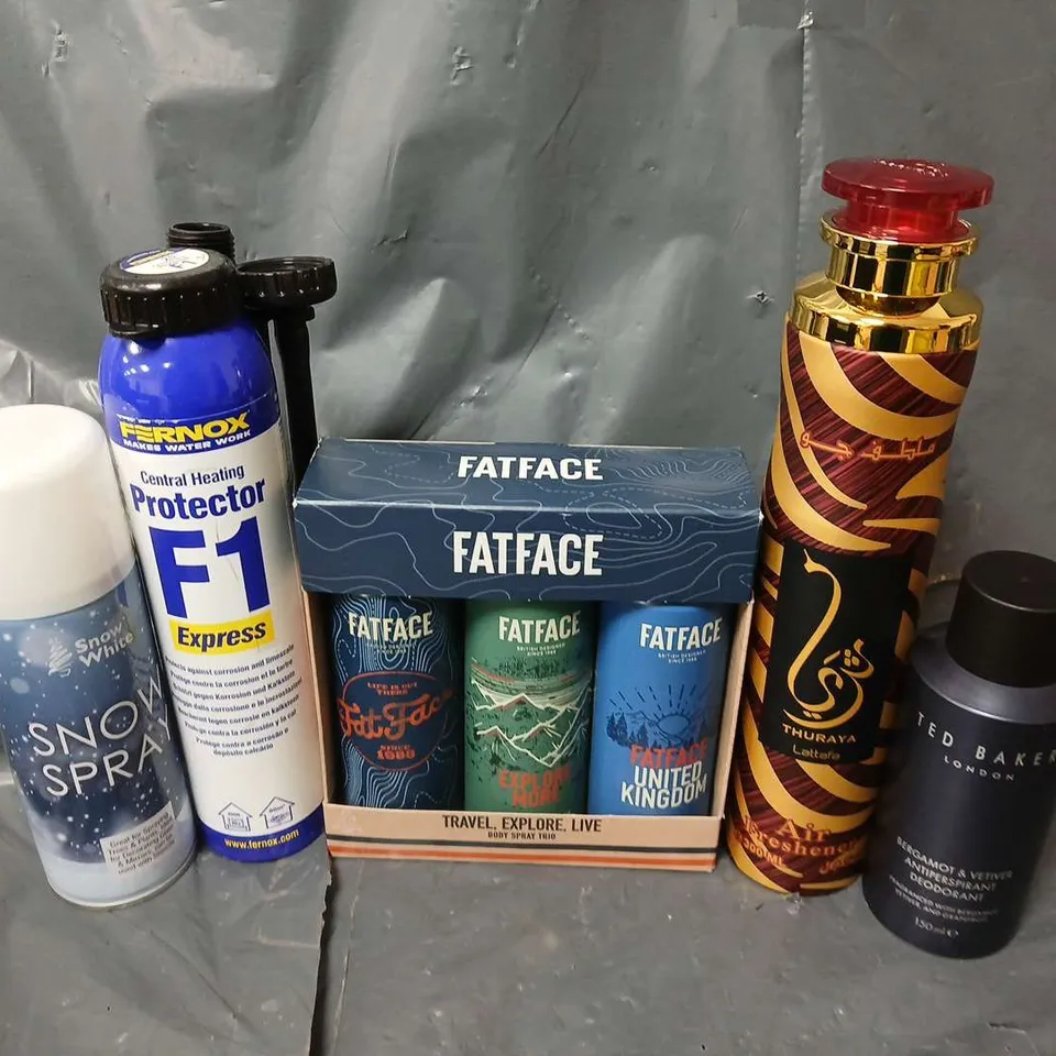 APPROXIMATELY 15 ASSORTED AEROSOLS TO INCLUDE TED BAKER ANTIPERSPIRANT, FAT FACE BODY SPRAY TRIO, SNOW SPRAY, ETC - COLLECTION ONLY