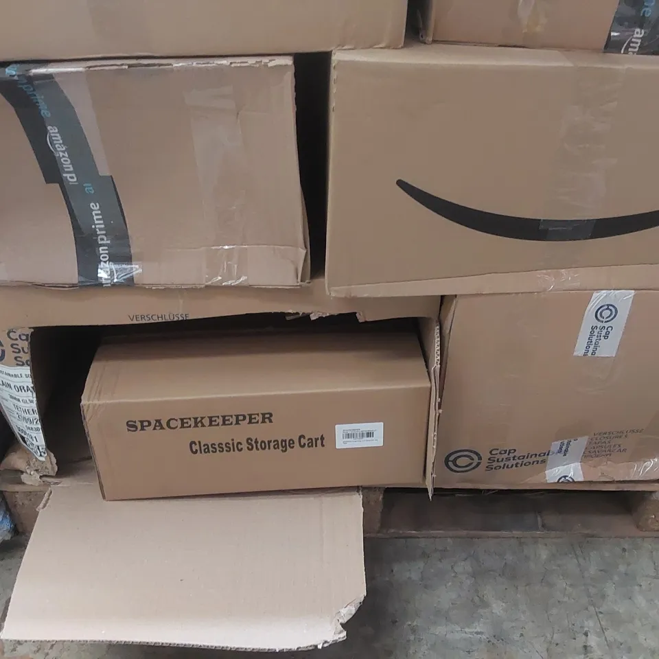 PALLET CONTAINING A VERY LARGE QUANTITY OF BOXED STORAGE CARTS