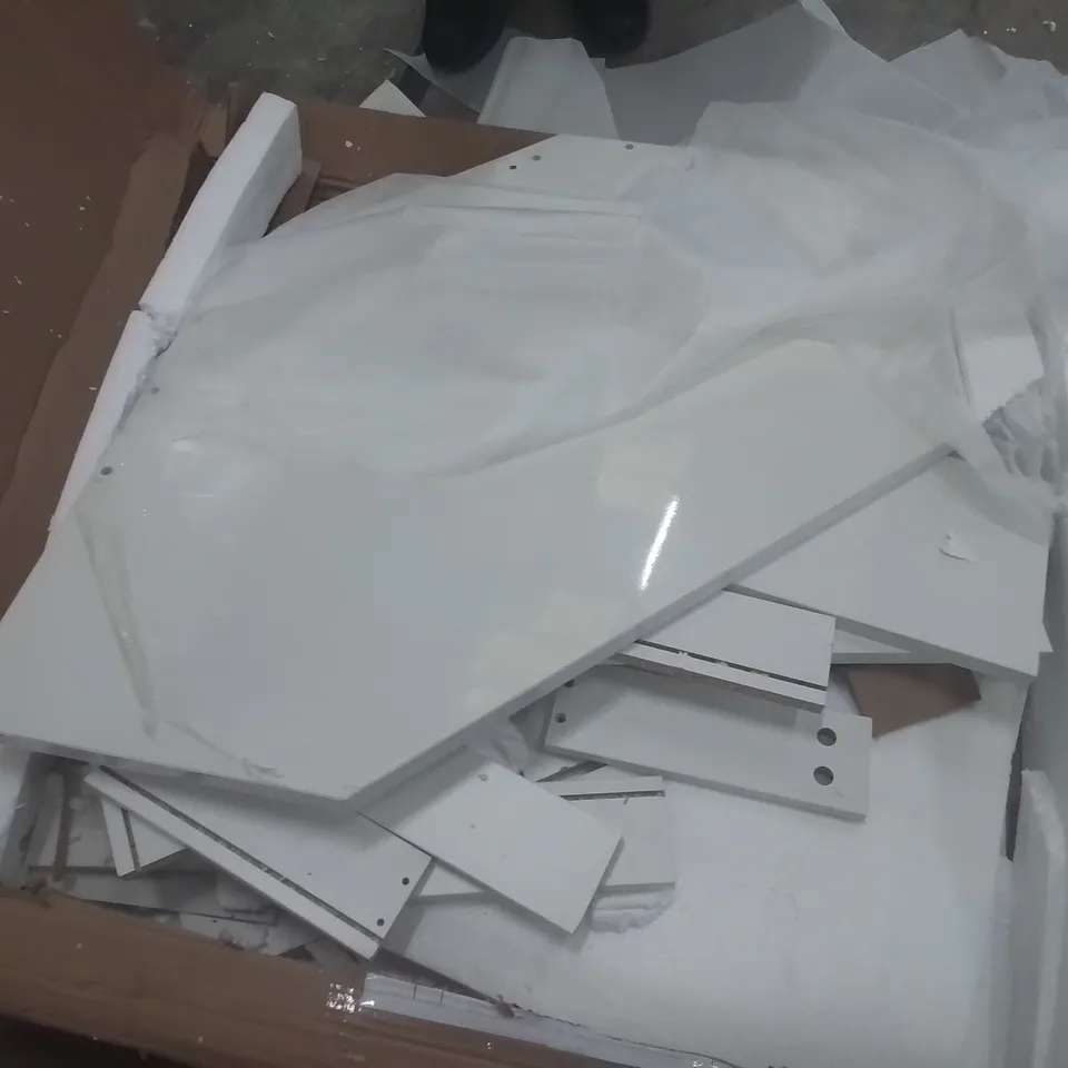 BOXED WHITE CORNER UNIT SGJTDR4040WH