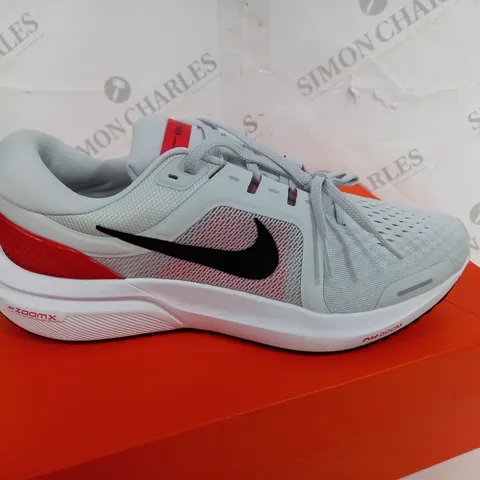 BOXED PAIR OF NIKE AIR ZOOM VOMERO 16 GREY TRAINERS SIZE 7.5