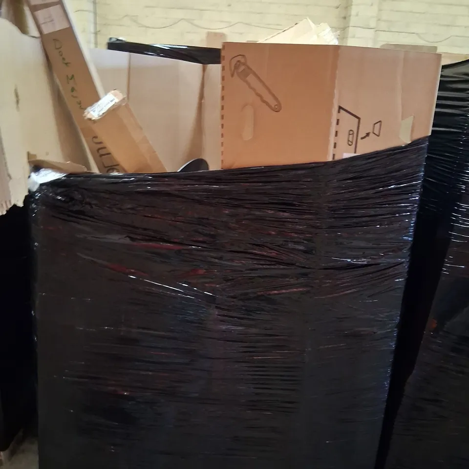 PALLET CONSISTING OF A LARGE QUANTITY OF ASSORTED HOUSEHOLD AND ELECTRICAL PRODUCTS AND ACCESSORIES TO INCLUDE;