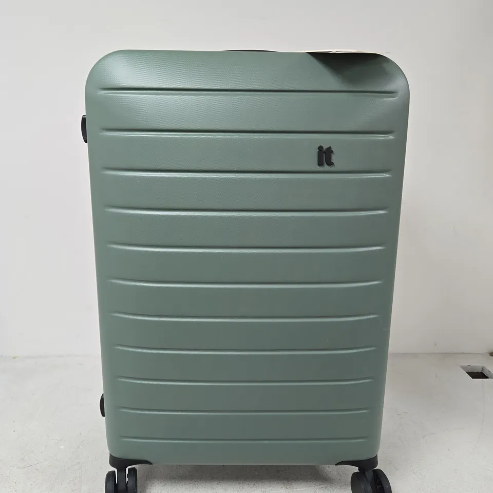 LEGION FROZEN MATCHA MEDIUM SUITCASE 