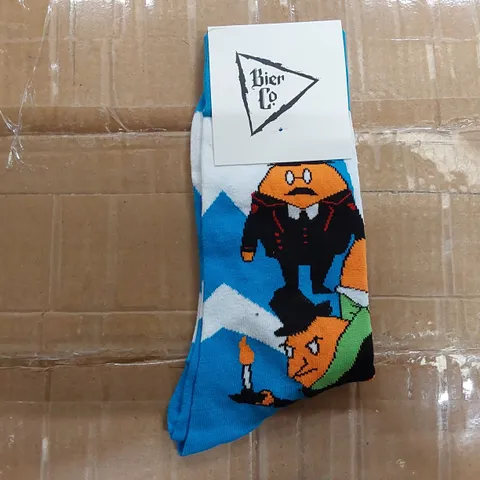 BOX OF APPROXIMATELY 360 PAIRS OF BRAND NEW BIER CO SOCKS (1 BOX)