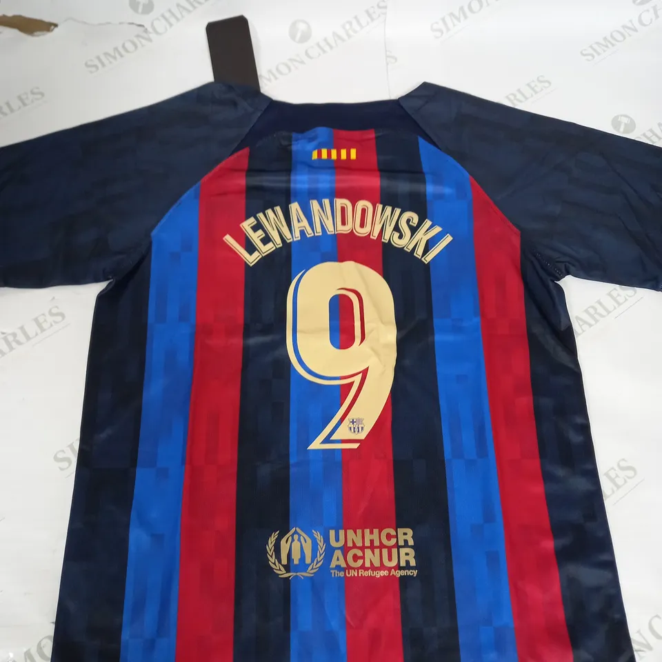 FC BARCELONA FULL HOME KIT WITH LEWANDOWSKI 9 SIZE 26