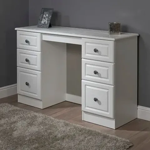BOXED ARGYLE DRESSING TABLE