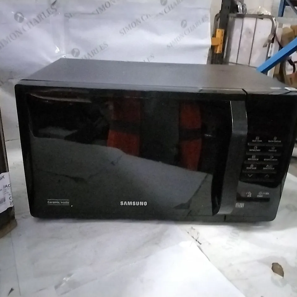 BOXED SAMSUNG MICROWAVE OVEN 