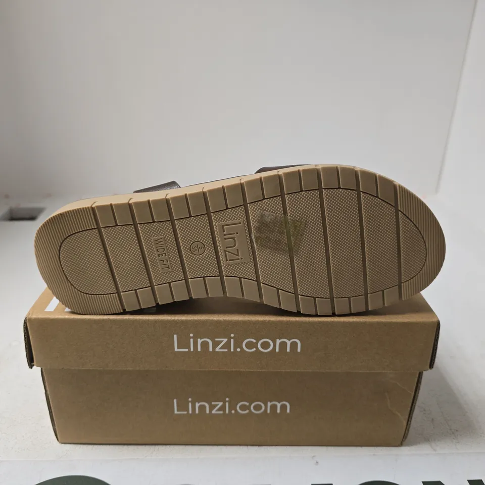 LINZI WIDE FIT DENIA BROWN SHOES SIZE 5 BOXED