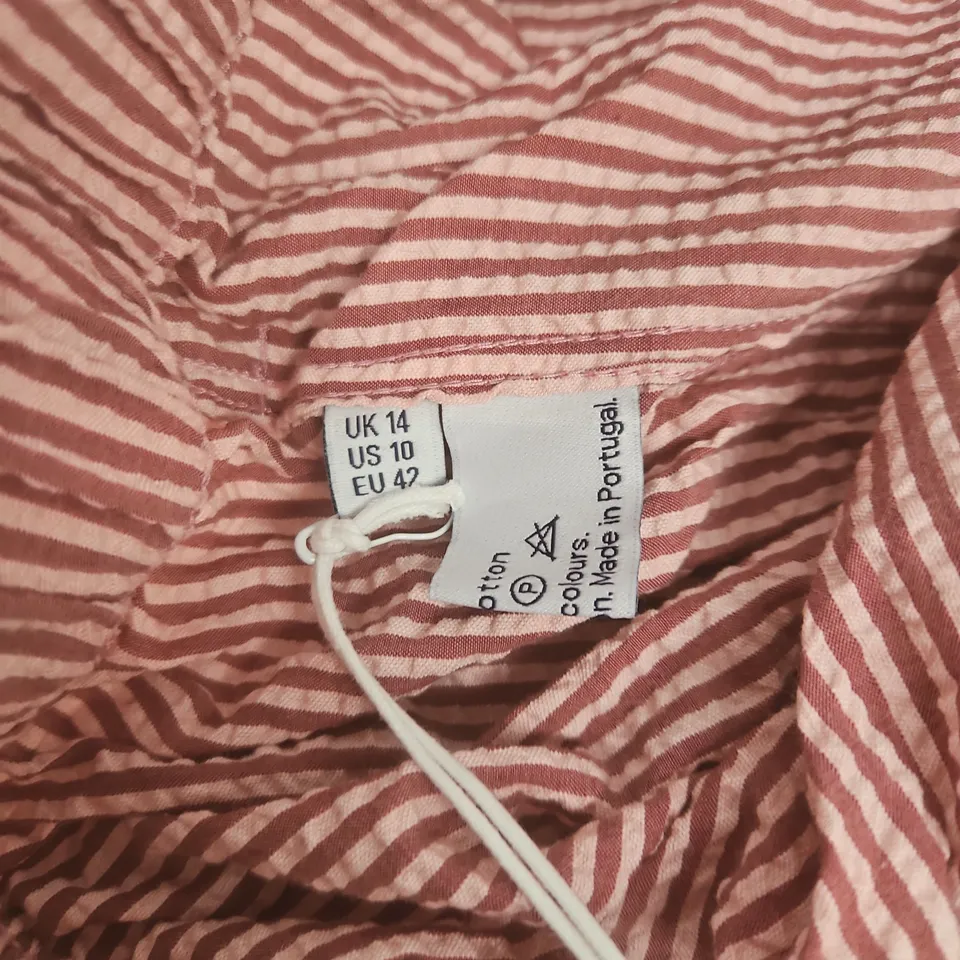 WNU SEERSUCKER SHORTS – PINK/WHITE STRIPES – UK 14 (US 10, EU 42)