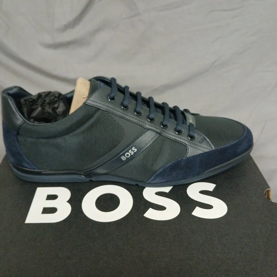 BOXED HUGO BOSS SATURN LOWP TRAINERS IN DARK BLUE – UK 13 