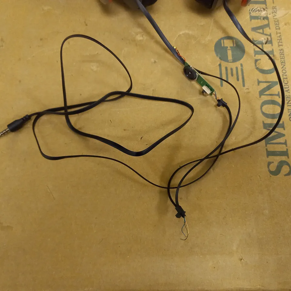 TX3 MEGAPAK STEREO GAME & GO HEADSET, CASE, PROTECTOR KIT FOR NINTENDO SWITCH