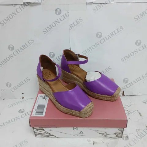PAIR OF MODA IN PELLE GALIANA WEDGE PURPLE SIZE 5 